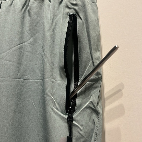 NWT Mens quick dry joggers running hiking gym 2 zippers XXL - Picture 4 of 8